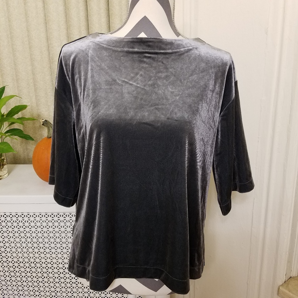 NWOT Uniqlo Velvet Gray Top